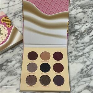 Beauty Bakerie Breakfast in Bed Eyeshadow Palette